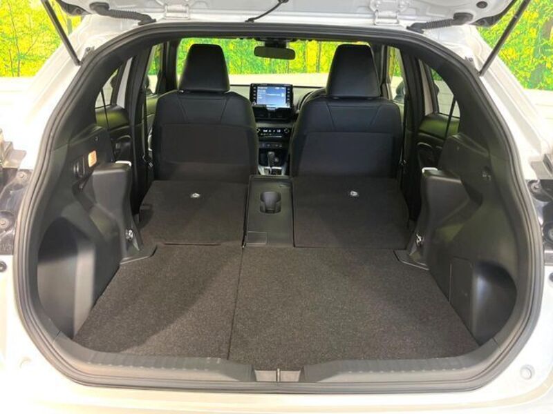 YARIS CROSS