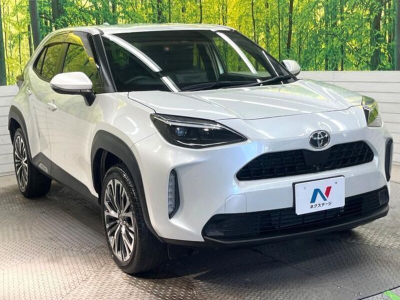 YARIS CROSS