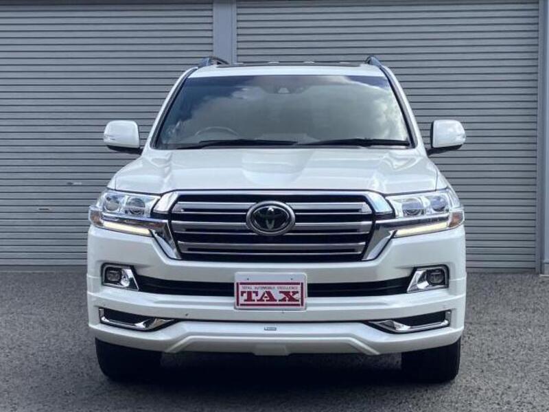 LAND CRUISER