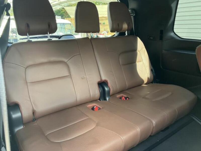 LAND CRUISER
