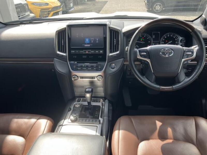 LAND CRUISER
