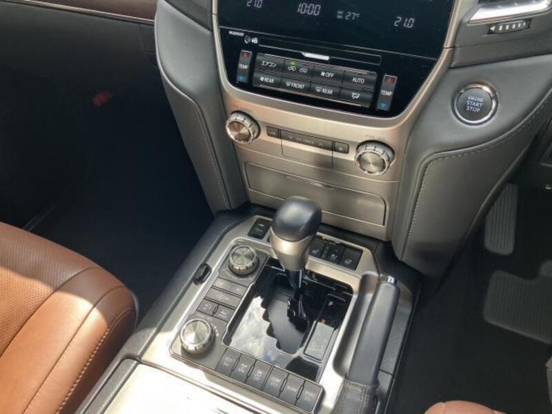 LAND CRUISER