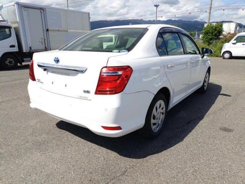 COROLLA AXIO