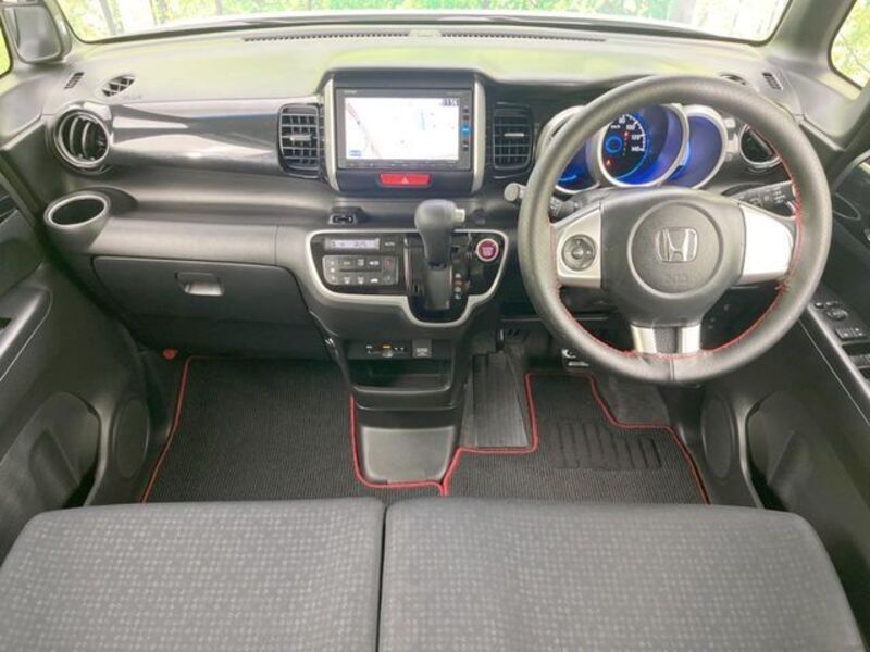 N BOX CUSTOM