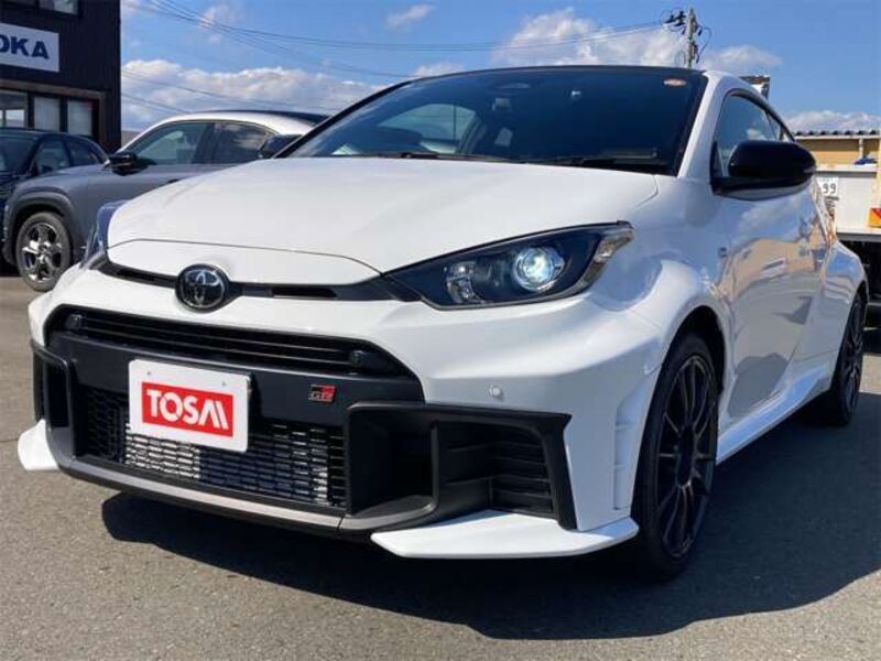 GR YARIS