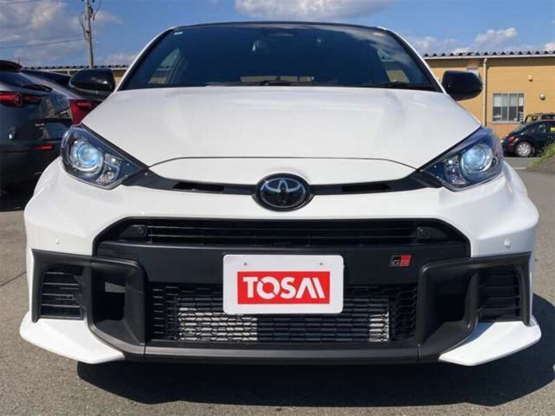 GR YARIS
