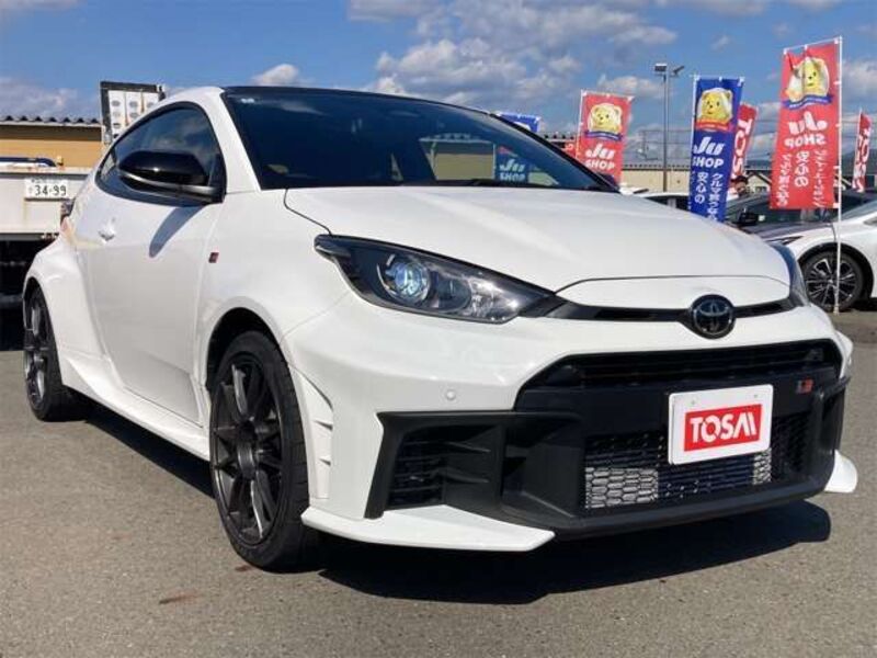 GR YARIS