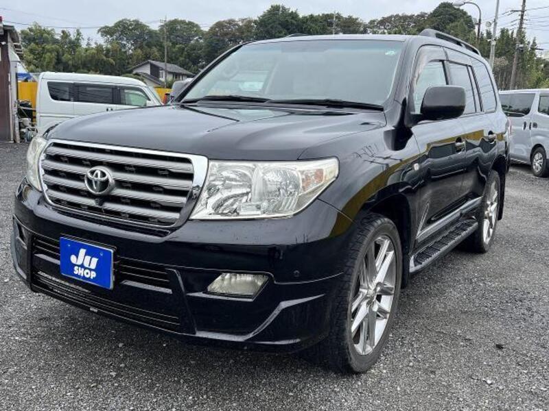 TOYOTA LAND CRUISER