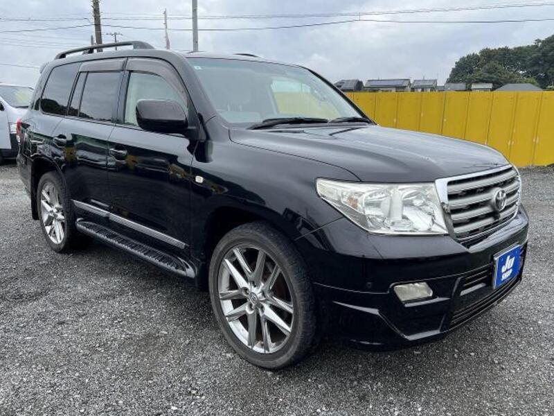 LAND CRUISER
