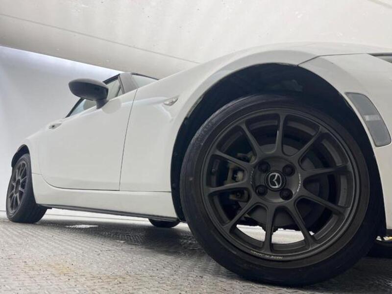 ROADSTER