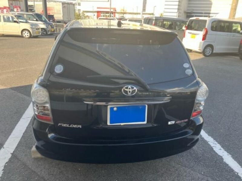 COROLLA FIELDER