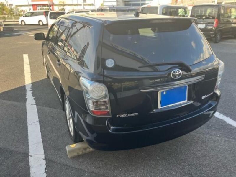 COROLLA FIELDER