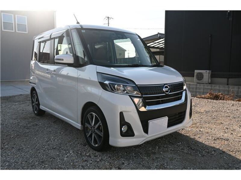 NISSAN DAYZ ROOX
