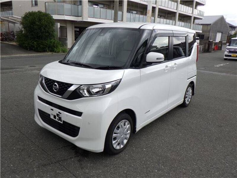 NISSAN ROOX