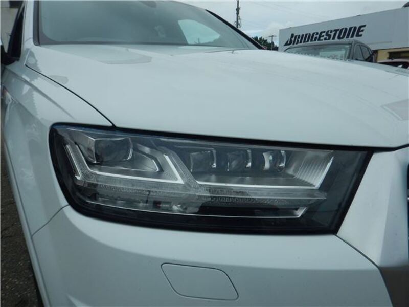 Q7