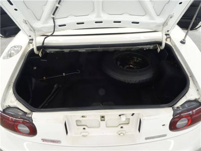 EUNOS ROADSTER