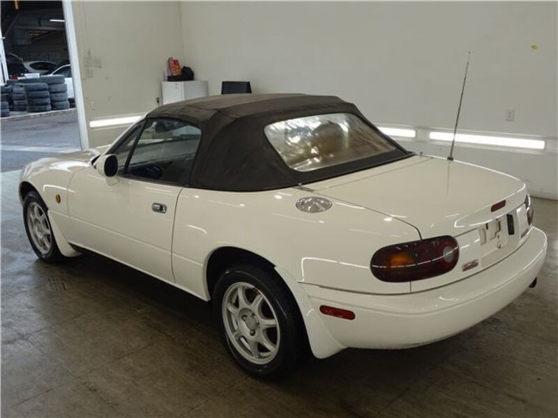 EUNOS ROADSTER