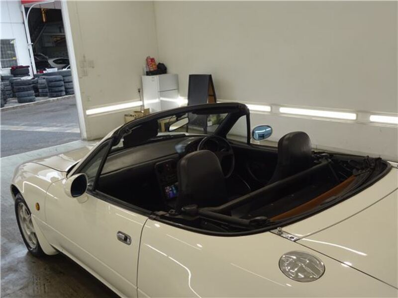 EUNOS ROADSTER
