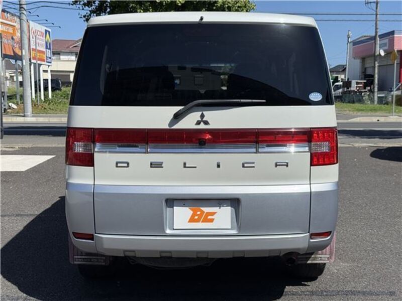 DELICA D5