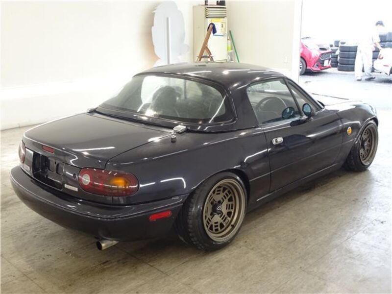 EUNOS ROADSTER