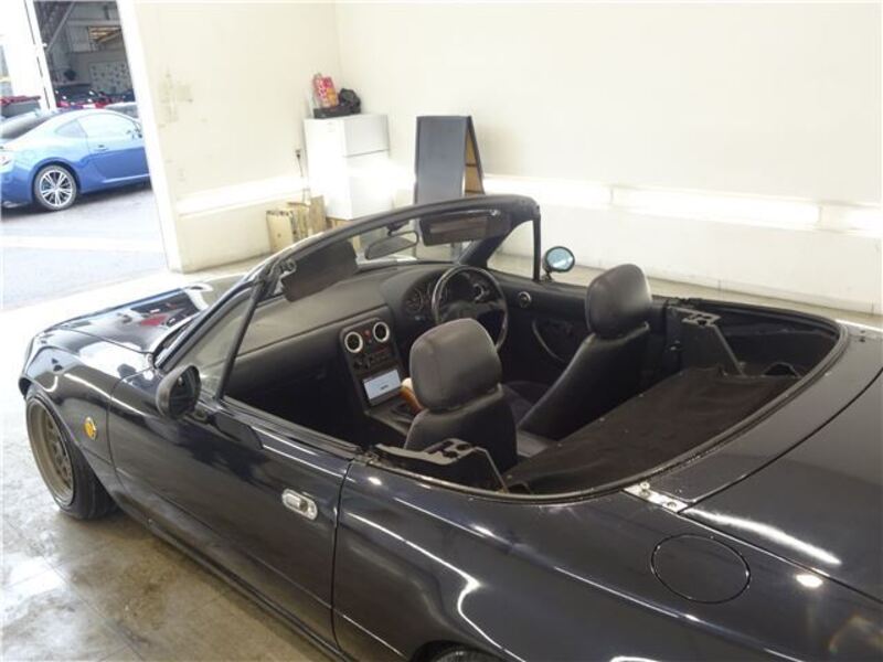 EUNOS ROADSTER