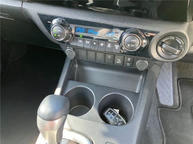 HILUX