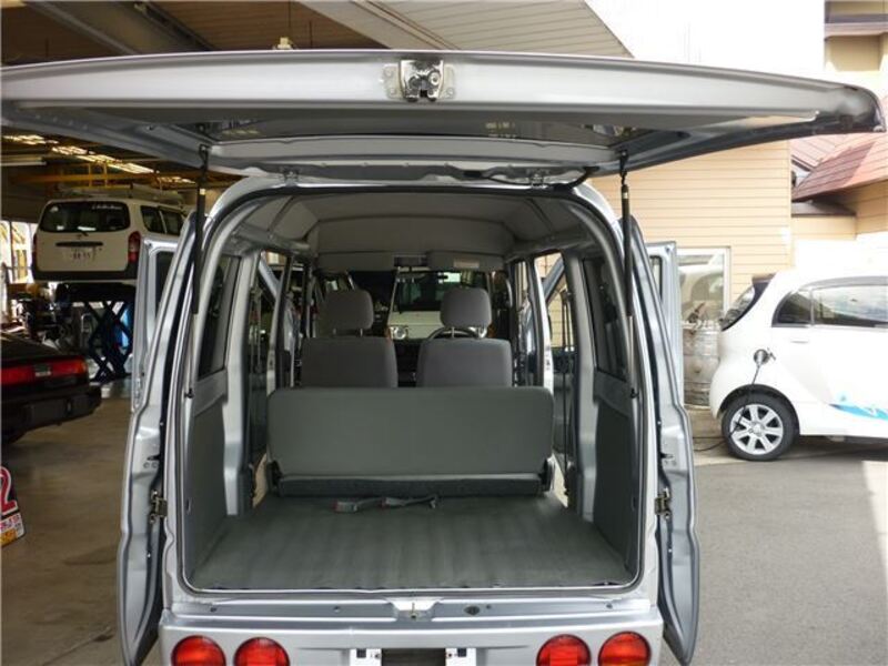 CLIPPER VAN
