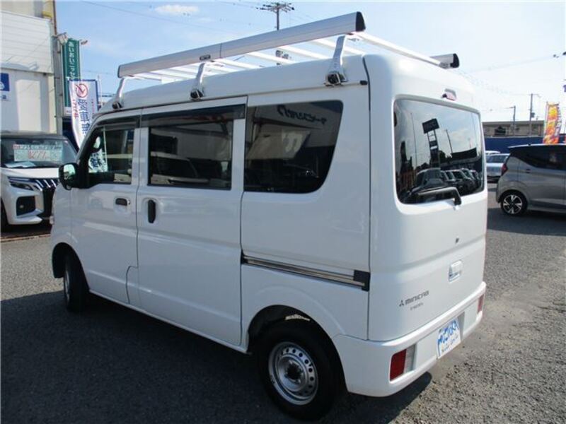 MINICAB VAN