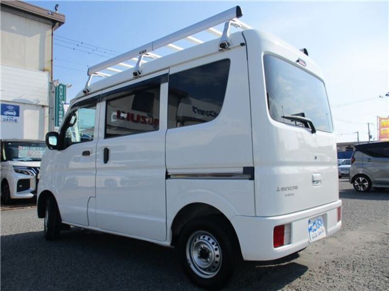 MINICAB VAN
