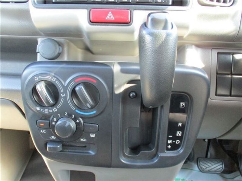 MINICAB VAN
