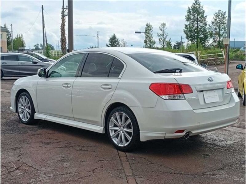 LEGACY B4