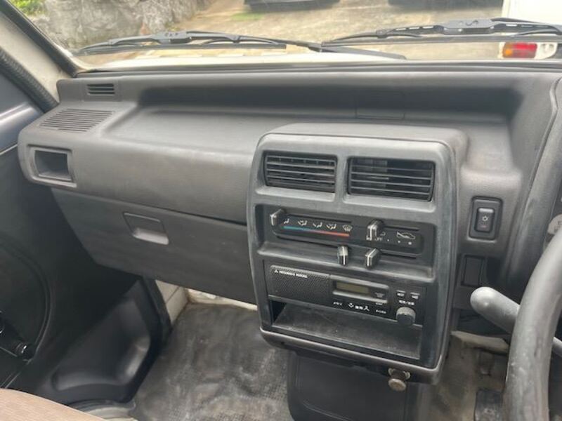 MINICAB TRUCK