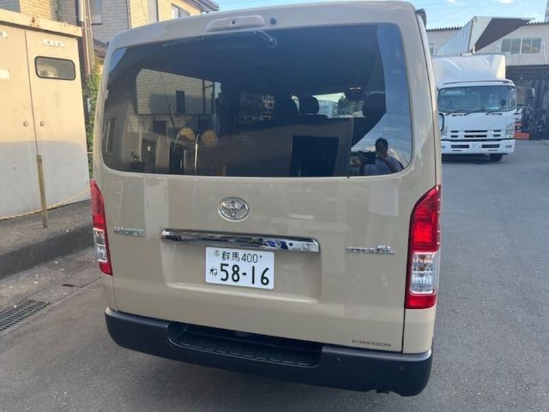 HIACE VAN