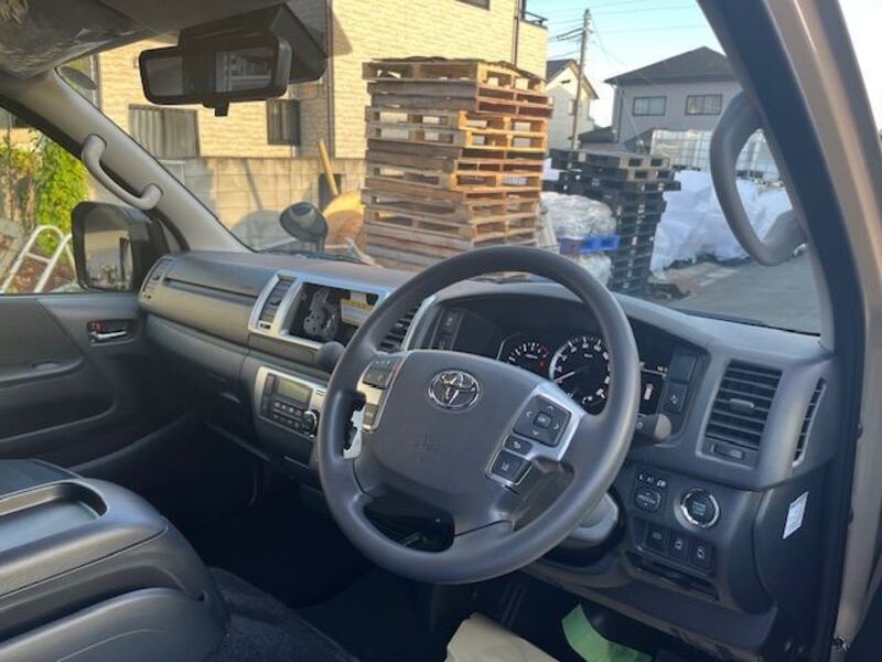 HIACE VAN