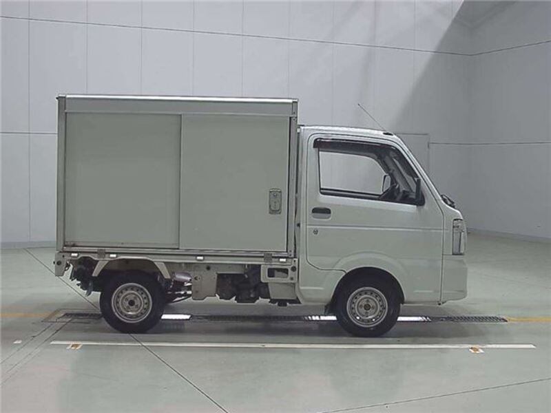 CARRY TRUCK