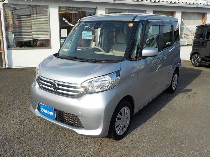 NISSAN DAYZ ROOX