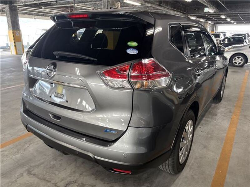 X-TRAIL
