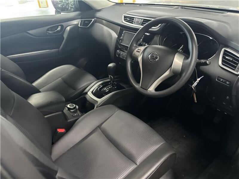 X-TRAIL