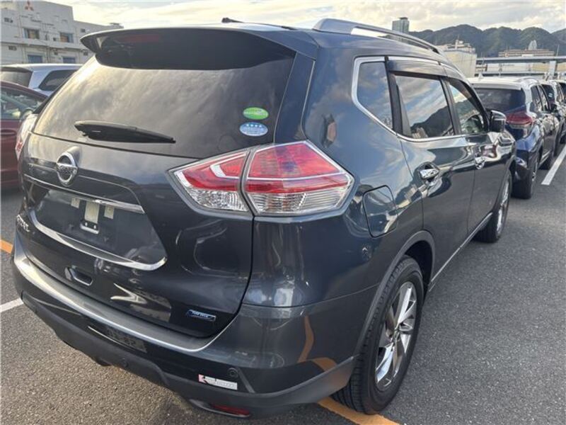 X-TRAIL