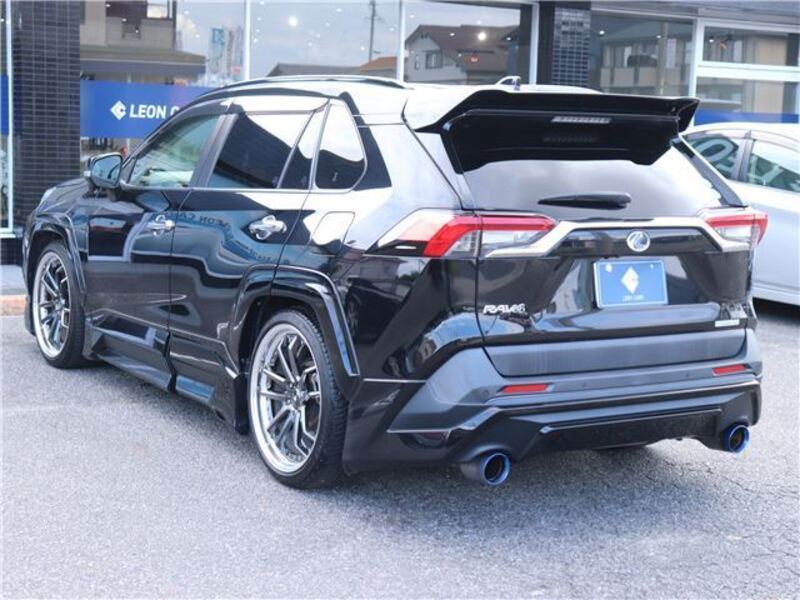 RAV4