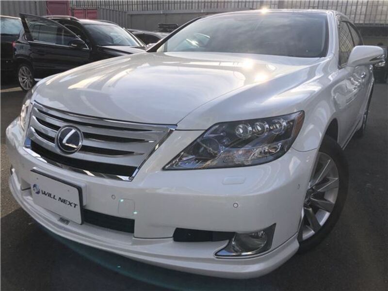 LEXUS LS