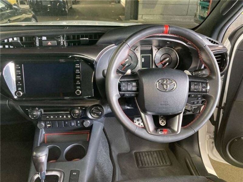 HILUX