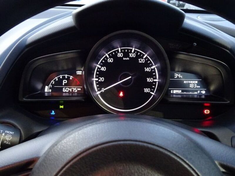 MAZDA2