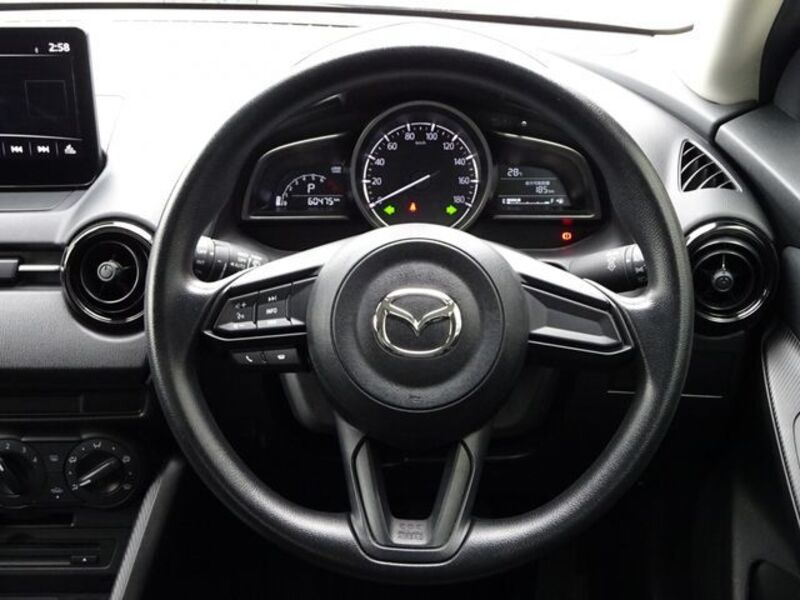 MAZDA2