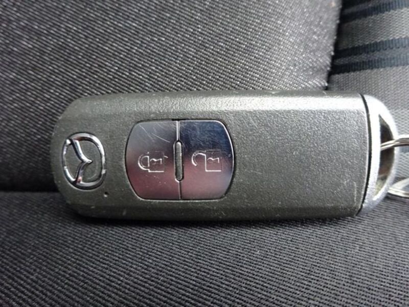 MAZDA2