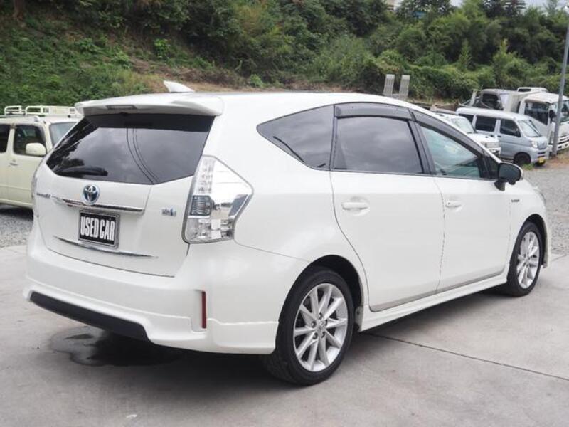 PRIUS ALPHA