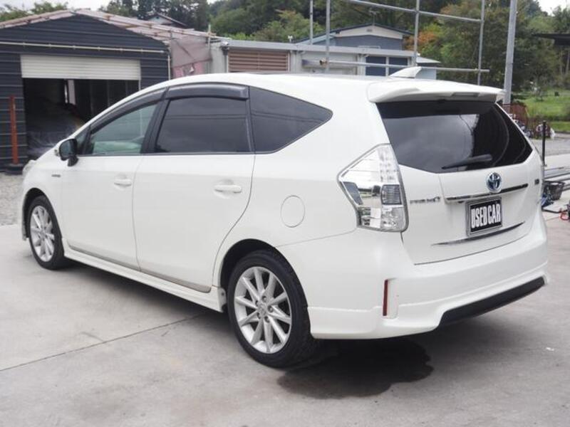 PRIUS ALPHA