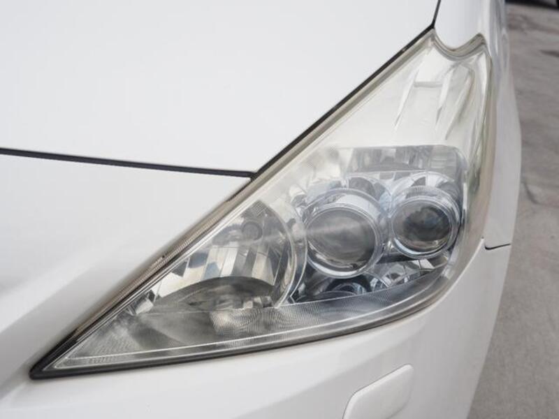 PRIUS ALPHA