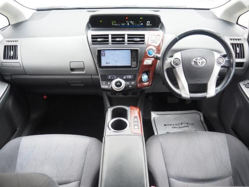 PRIUS ALPHA