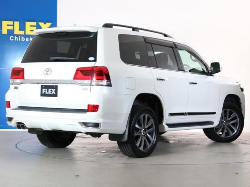 LAND CRUISER